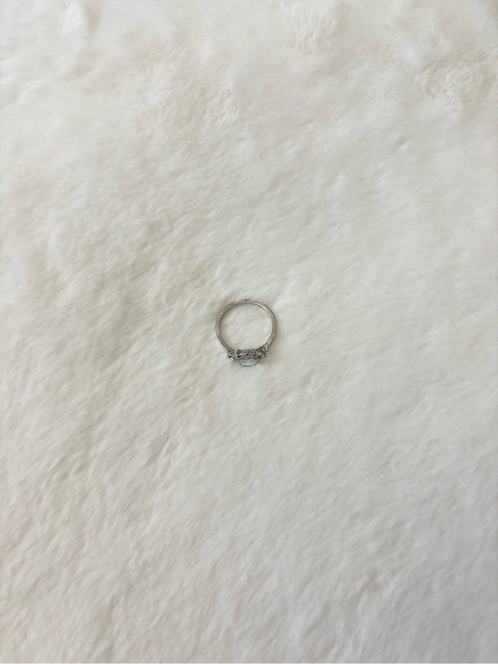 5/$15 🩷 MUST BUNDLE Silver Clear Crystal Solitaire Ring - Picture 4 of 4